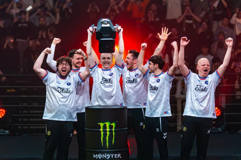 Vitality, championne du Major Starladder de Budapest, couronnement de apEX, ZywOo, FlameZ, ropz, mezii et XTQZZZ.