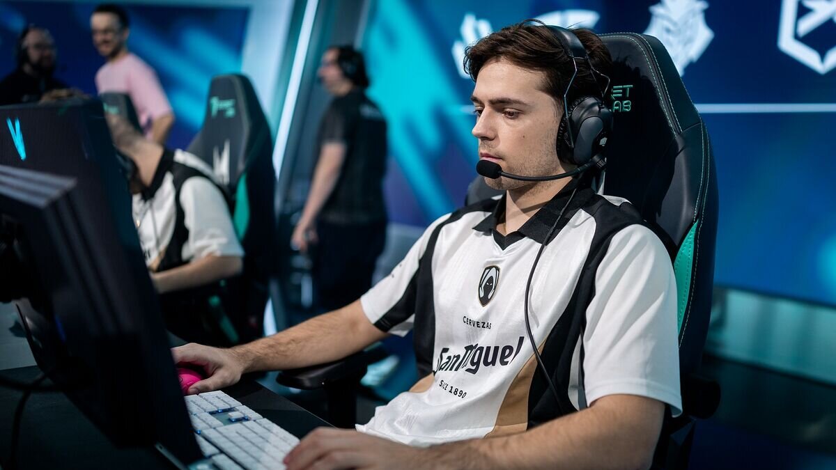 Paul « Stend » Lardin, joueur et support de l'équipe Team Heretics en LEC sur le jeu League of Legends de Riot Games.