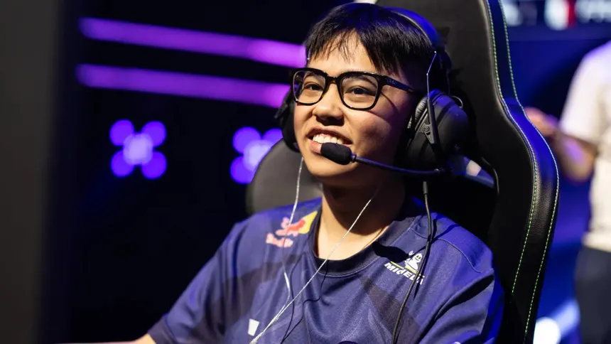 Johnny "Yukino" Dang, joueur et jungler de l'équipe Karmine Corp Blue évoluant en LEC sur le jeu League of Legends de Riot Games.